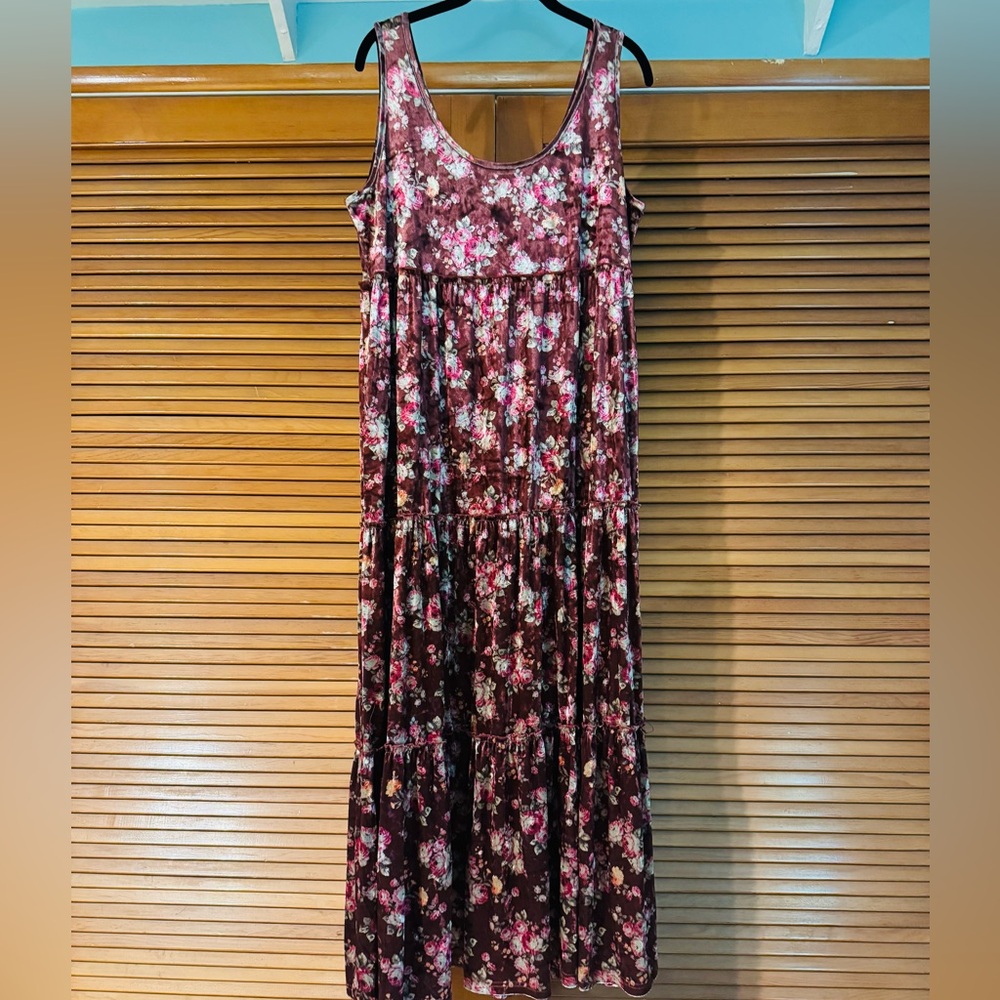 Natural Life Karlie floral velvet tiered maxi dress - Picture 5 of 9